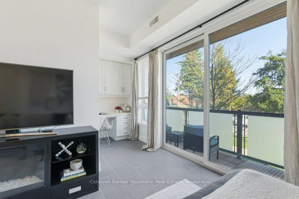 Photo 15 of Unit 14, 32 Arkell Road, Guelph, Kortright East — HOMEH