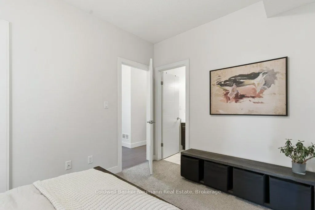 Photo 19 of Unit 14, 32 Arkell Road, Guelph, Kortright East — HOMEH