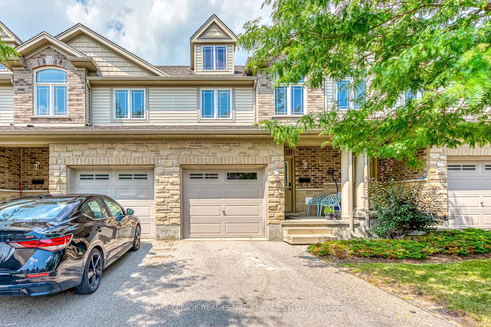 Photo 3 of 17 Katemore Drive, Guelph, Pineridge/Westminster Woods — HOMEH