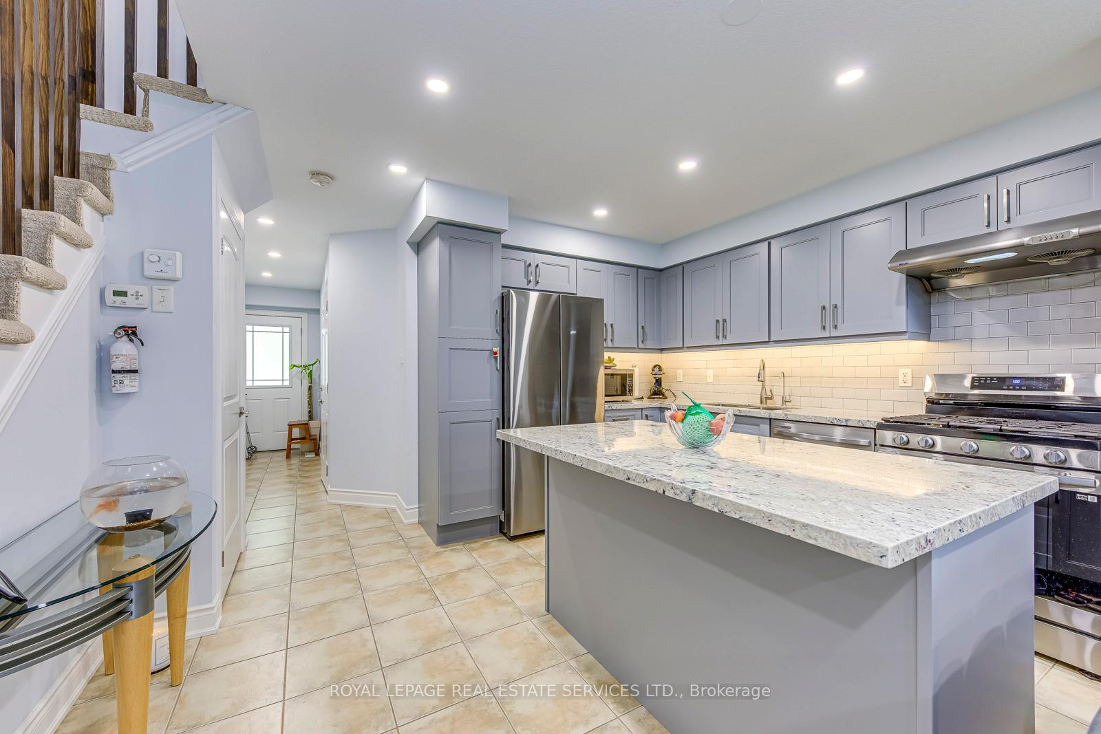 Photo 9 of 17 Katemore Drive, Guelph, Pineridge/Westminster Woods — HOMEH