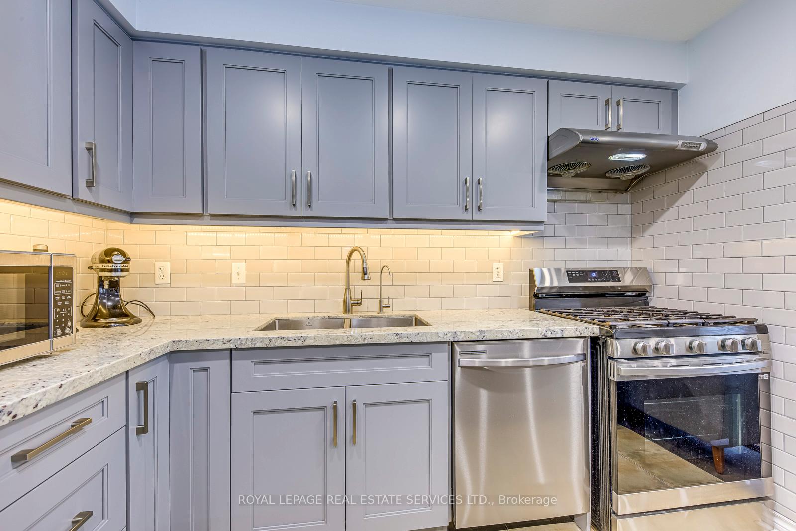 Photo 11 of 17 Katemore Drive, Guelph, Pineridge/Westminster Woods — HOMEH