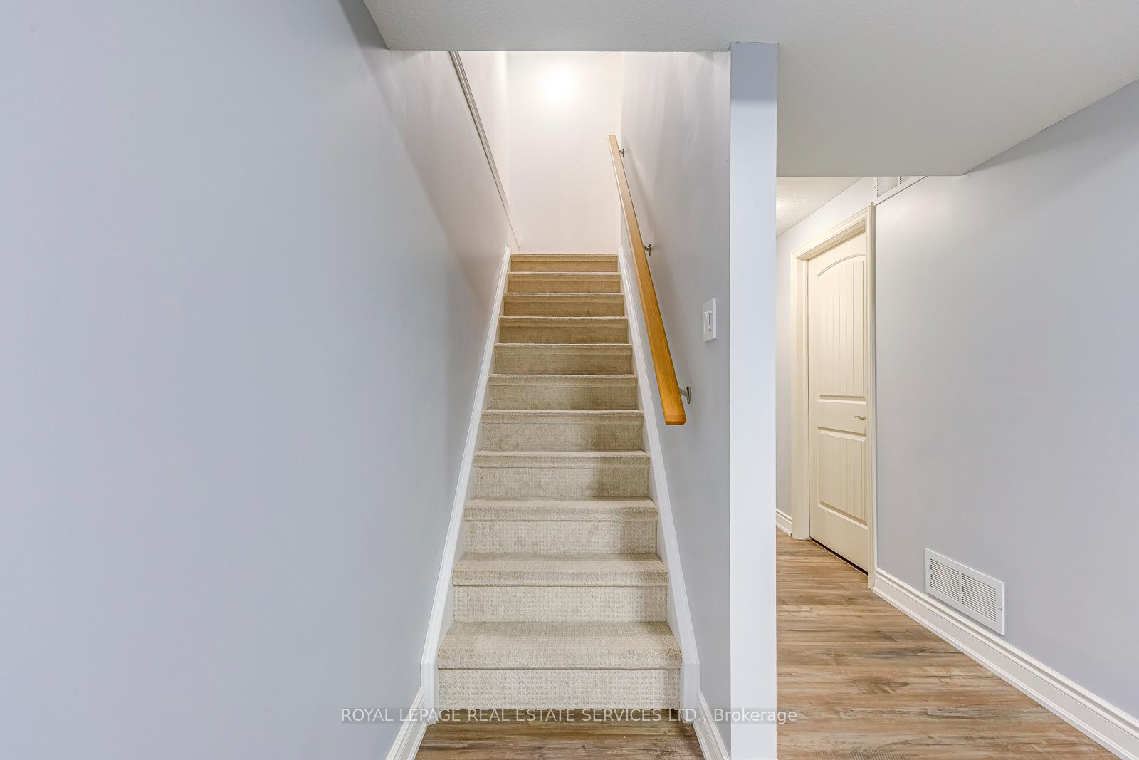 Photo 31 of 17 Katemore Drive, Guelph, Pineridge/Westminster Woods — HOMEH