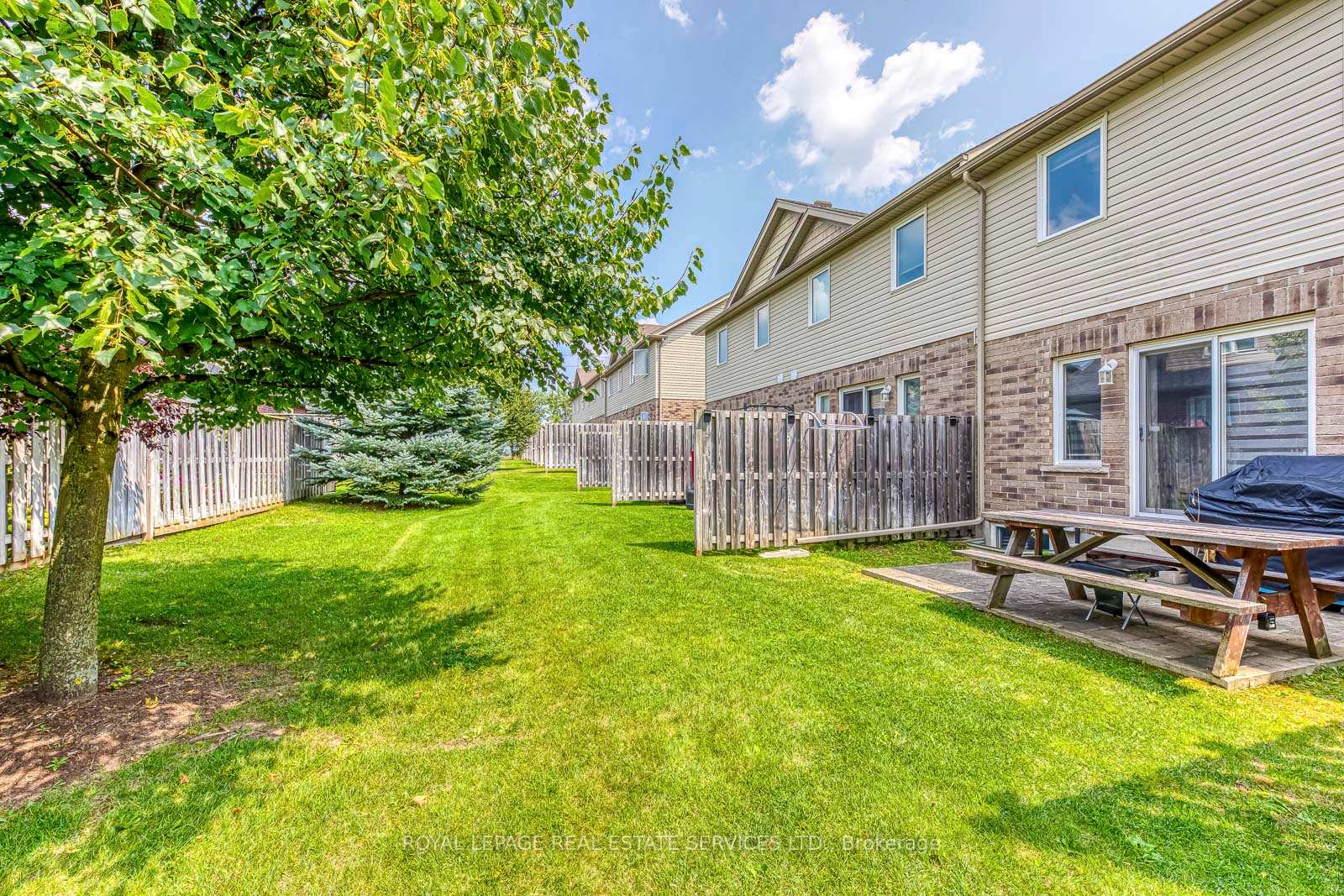 Photo 39 of 17 Katemore Drive, Guelph, Pineridge/Westminster Woods — HOMEH
