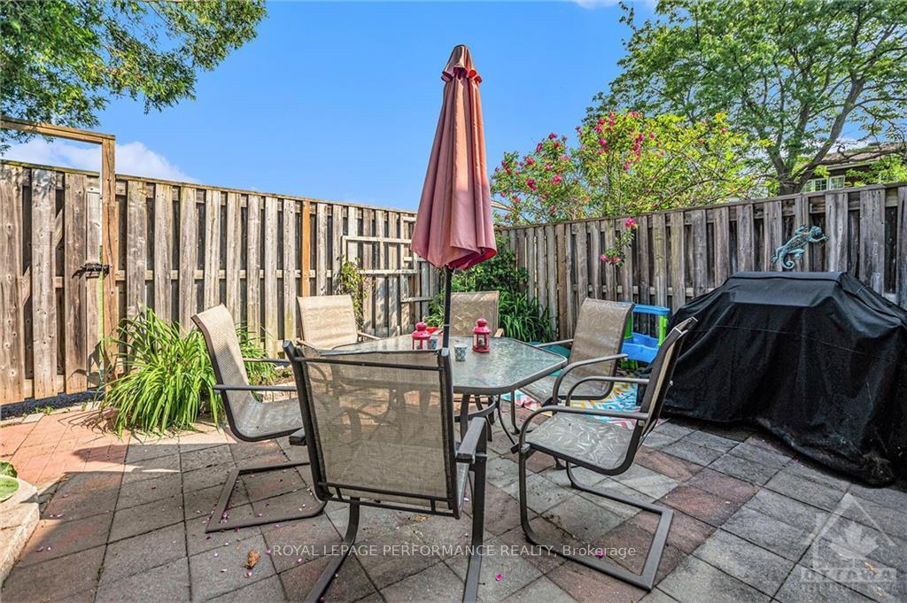 Photo 17 of 415 Kintyre, Ottawa, Carleton Square — HOMEH