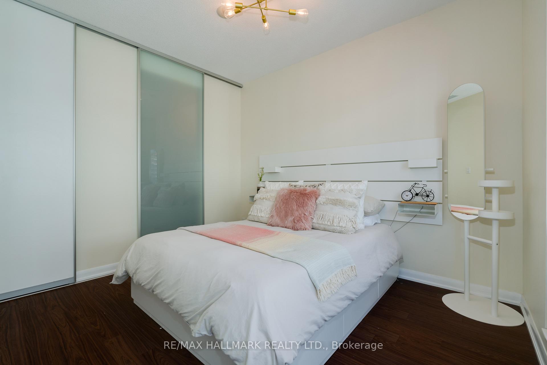Photo 8 of Unit 1210, 205 Frederick Street, Toronto, Moss Park — HOMEH
