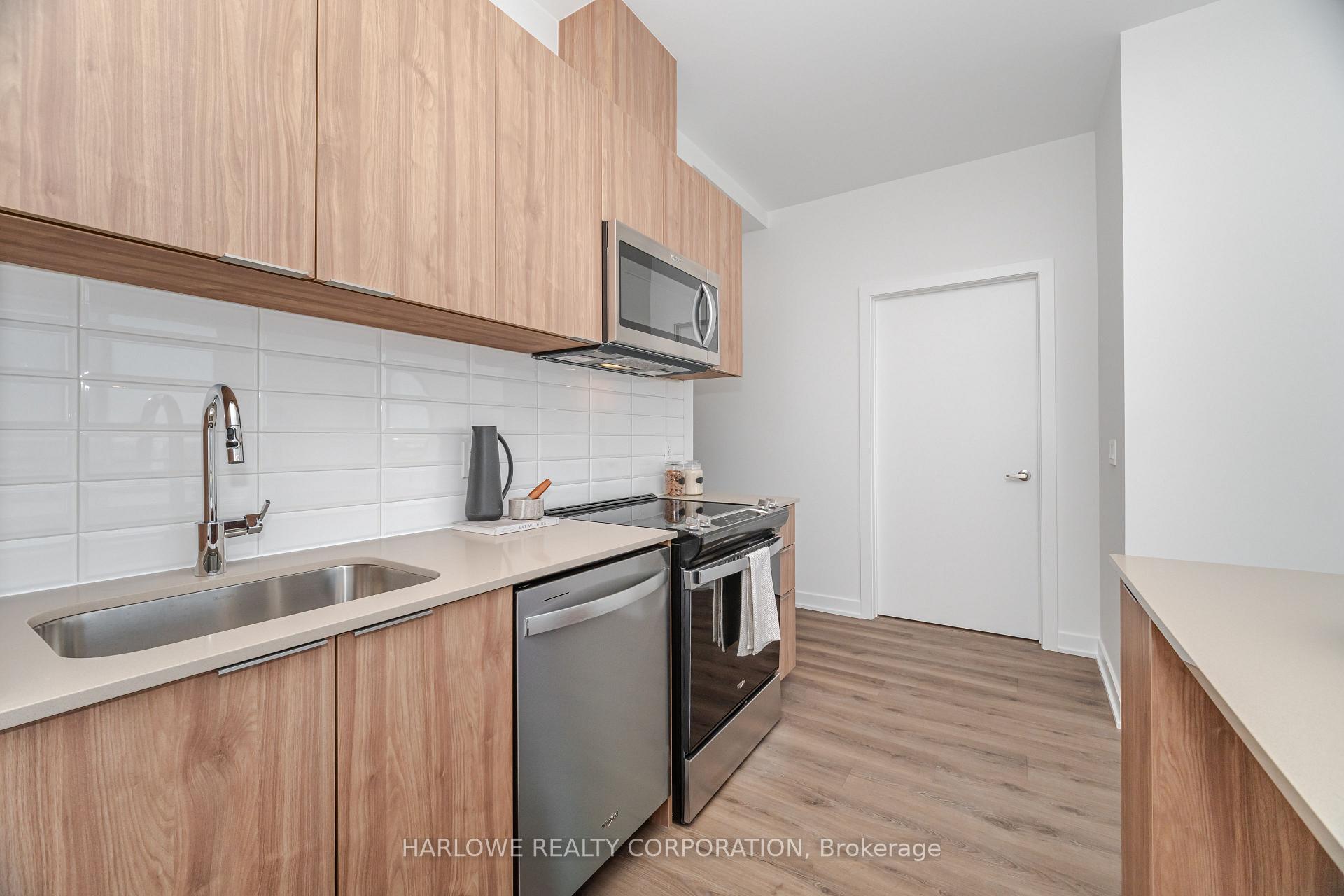 Photo 6 of Unit 806, 770 Whitlock Avenue, Milton, Cobban — HOMEH