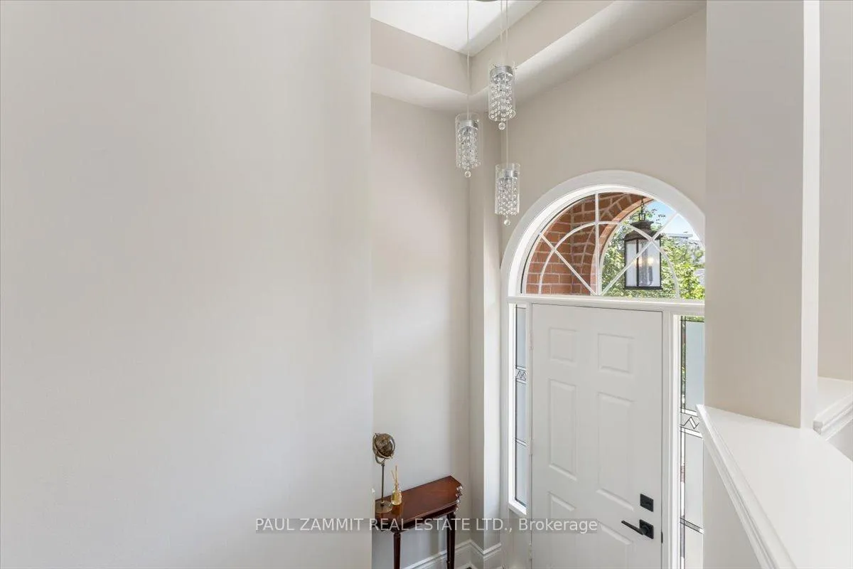 Photo 3 of Unit 23, 8038 Yonge Street, Vaughan, Uplands — HOMEH
