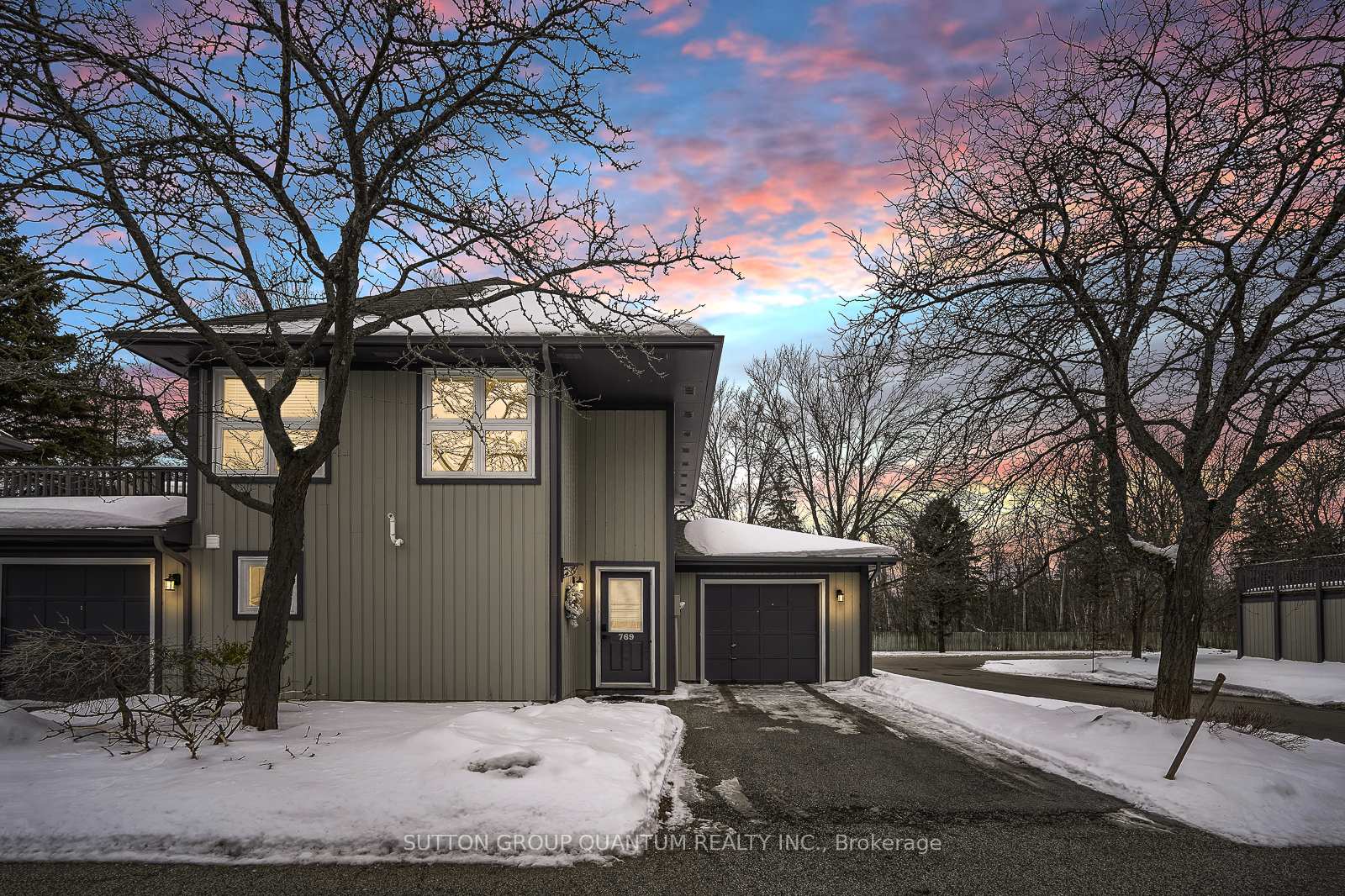 Front of Unit 16, 769 Johnston Park Avenue