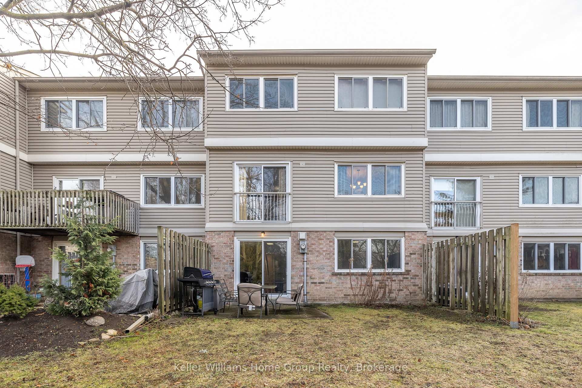 Photo 4 of Unit 15, 295 Water Street, Guelph, Dovercliffe Park/Old University — HOMEH