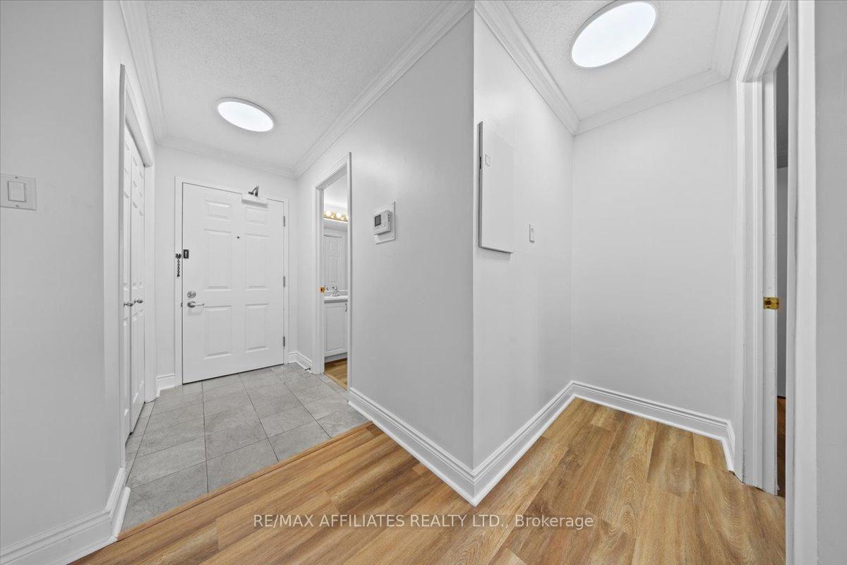 Photo 4 of Unit 302, 45 Argyle Avenue, Ottawa, Ottawa Centre/Golden Triangle — HOMEH