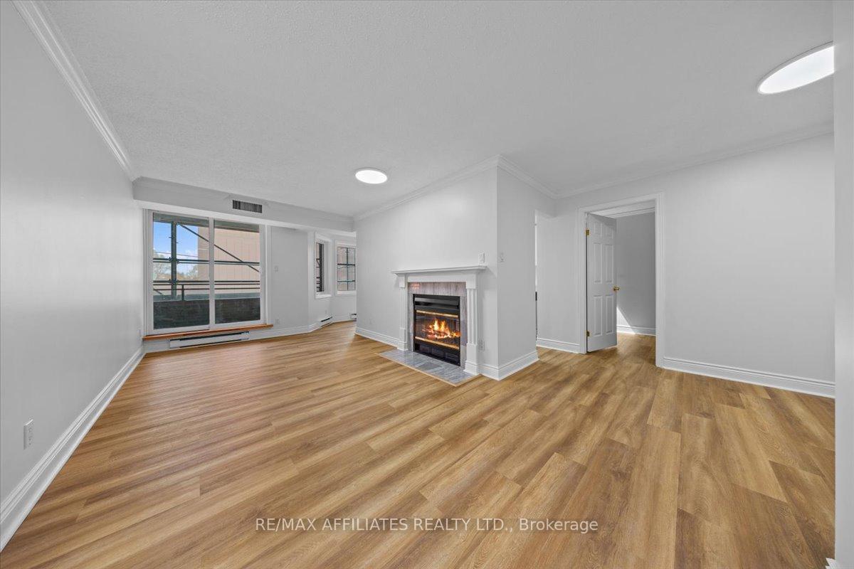 Photo 6 of Unit 302, 45 Argyle Avenue, Ottawa, Ottawa Centre/Golden Triangle — HOMEH