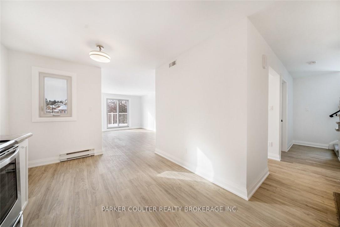 Photo 4 of Unit 18, 502 Essa Road, Barrie, Holly — HOMEH