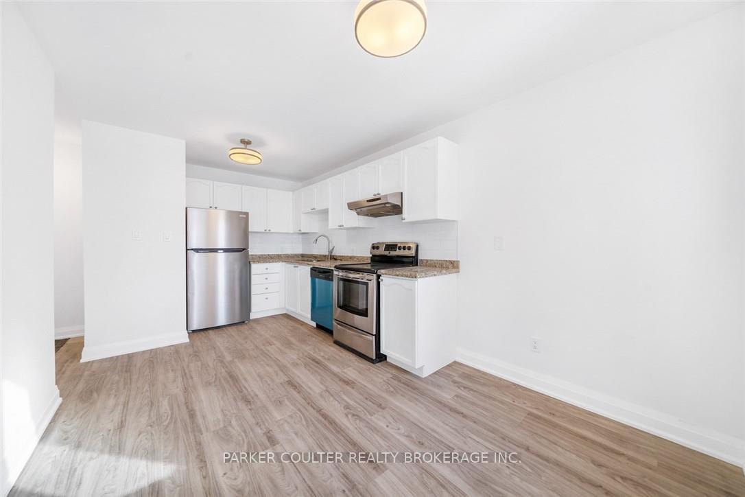 Photo 6 of Unit 18, 502 Essa Road, Barrie, Holly — HOMEH