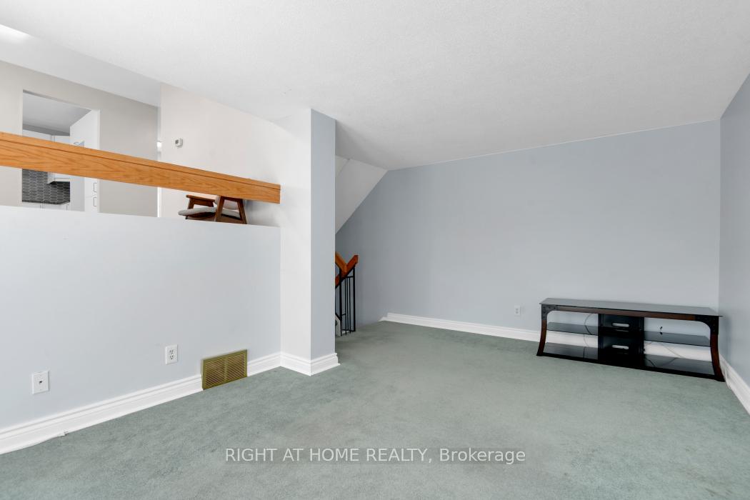 Photo 10 of Unit 92, 1913 Stonehenge Crescent S, Ottawa, Pineview — HOMEH