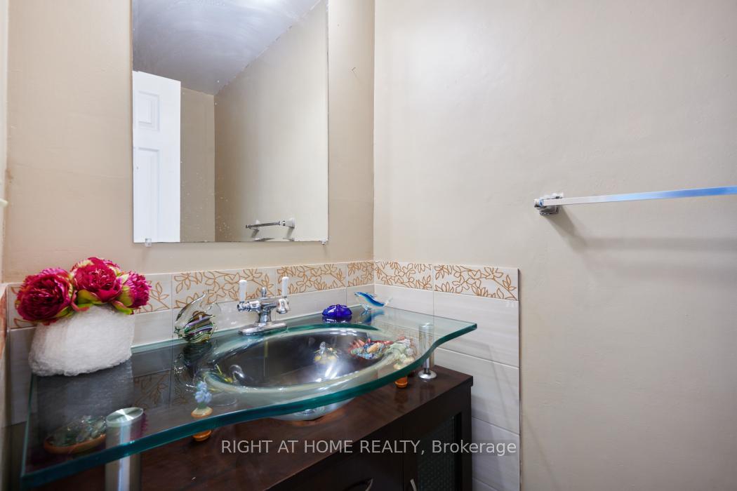 Photo 17 of Unit 92, 1913 Stonehenge Crescent S, Ottawa, Pineview — HOMEH