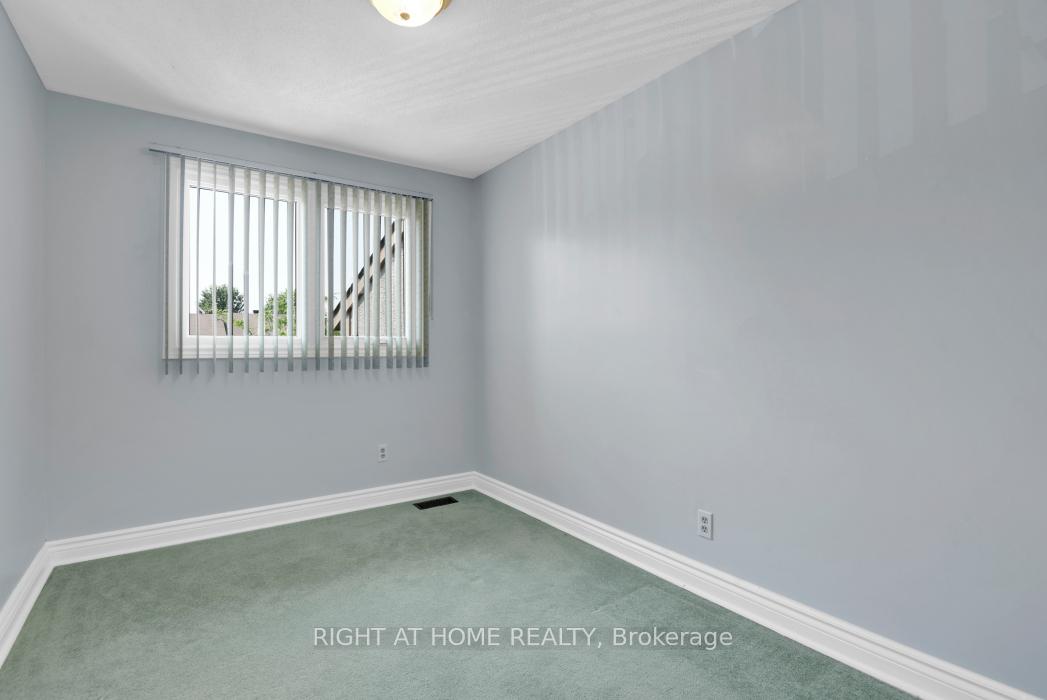 Photo 21 of Unit 92, 1913 Stonehenge Crescent S, Ottawa, Pineview — HOMEH