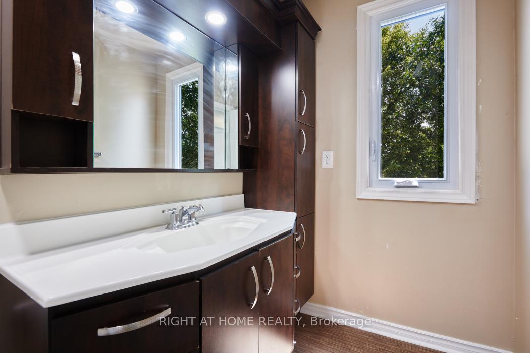 Photo 25 of Unit 92, 1913 Stonehenge Crescent S, Ottawa, Pineview — HOMEH