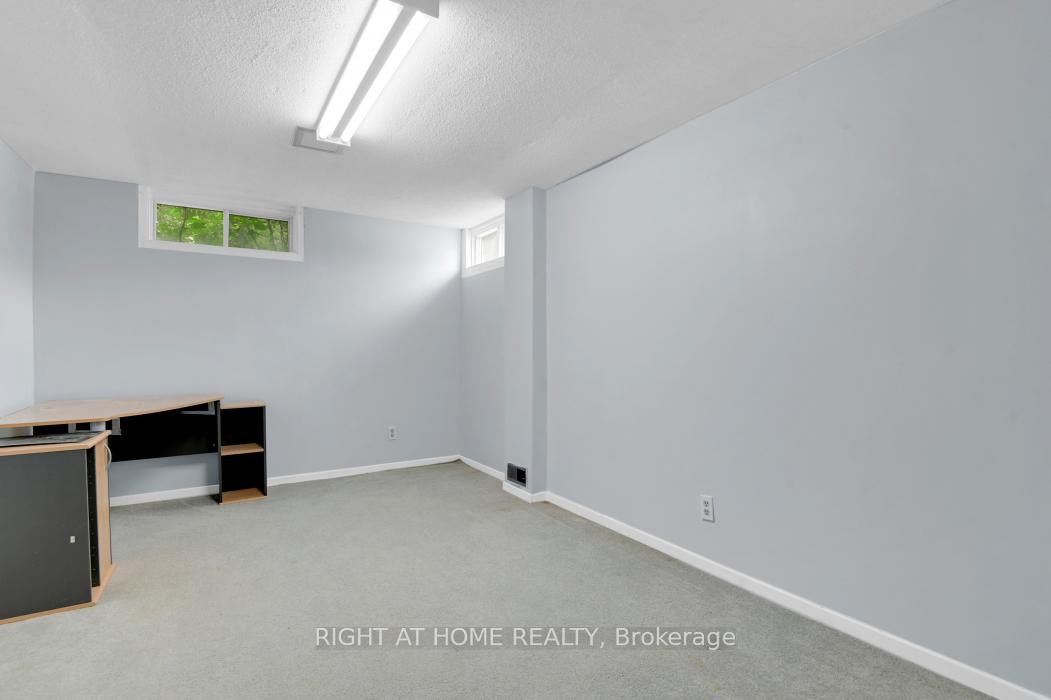 Photo 28 of Unit 92, 1913 Stonehenge Crescent S, Ottawa, Pineview — HOMEH