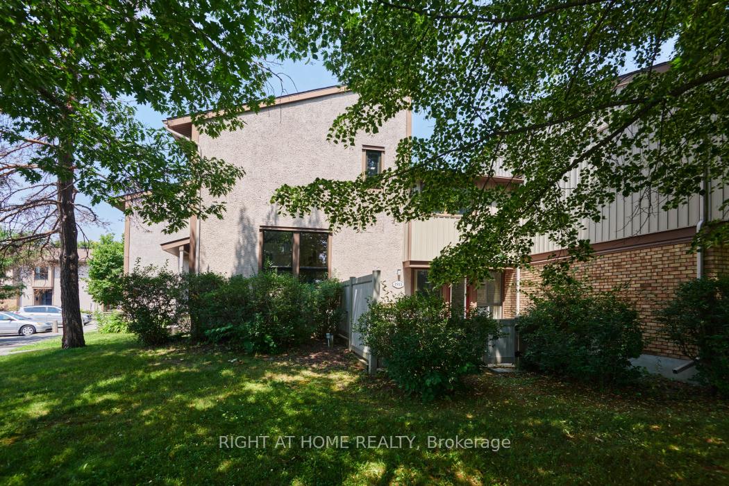 Photo 31 of Unit 92, 1913 Stonehenge Crescent S, Ottawa, Pineview — HOMEH