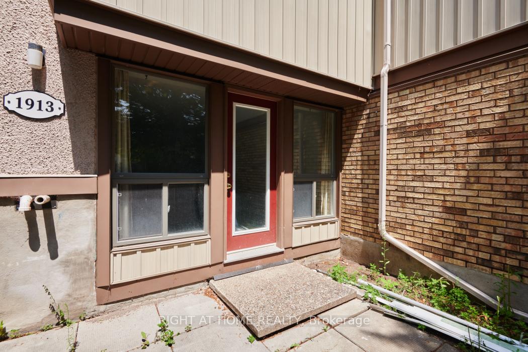 Photo 33 of Unit 92, 1913 Stonehenge Crescent S, Ottawa, Pineview — HOMEH