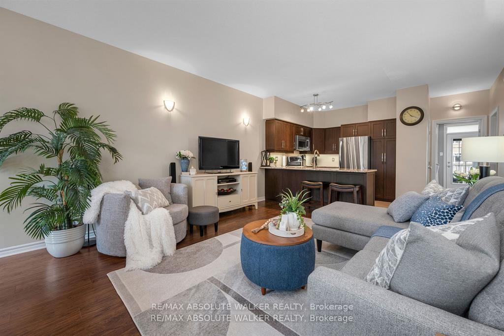 Photo 3 of 48 Edenvale Drive, Ottawa, Kanata - Beaverbrook — HOMEH