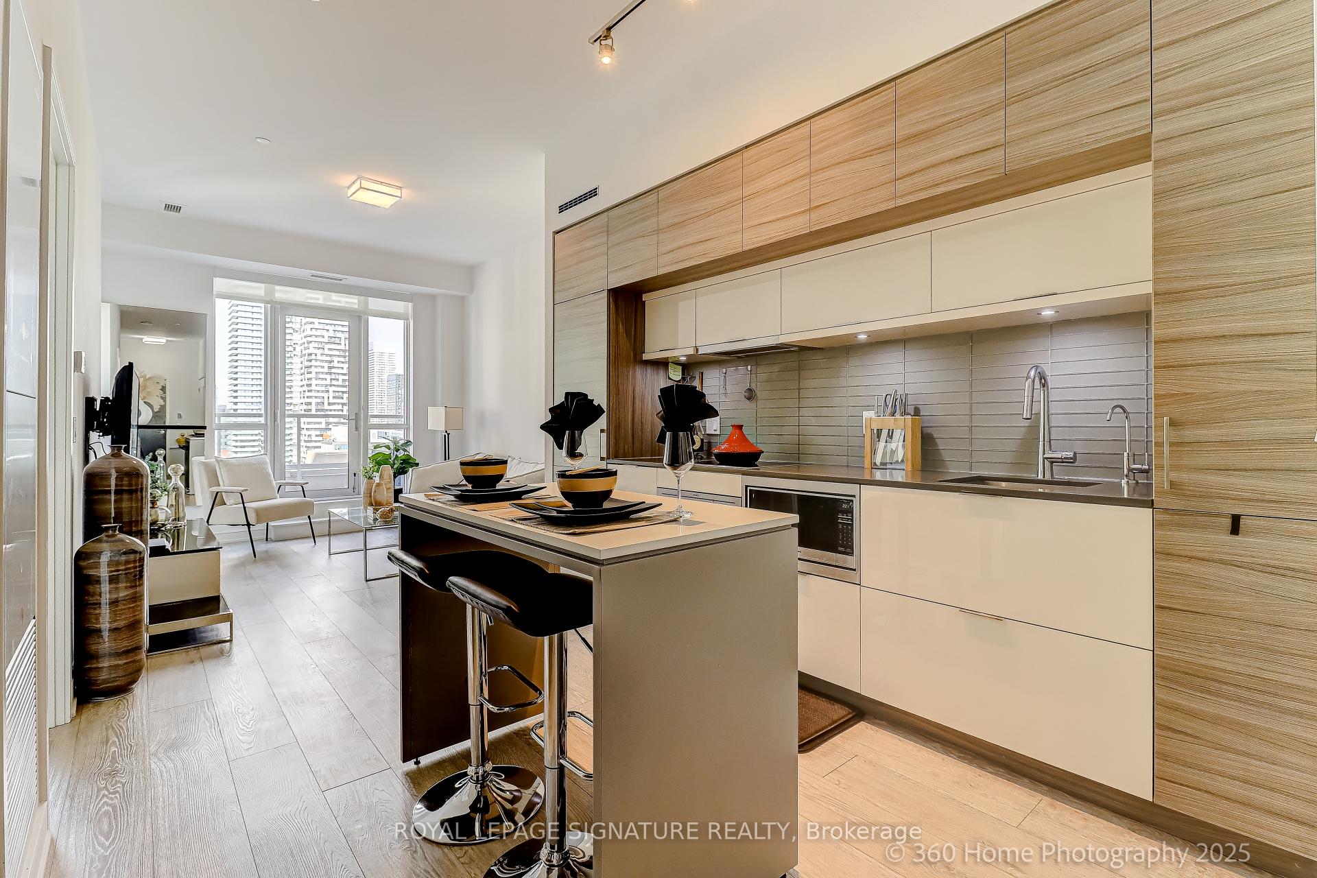 Photo 8 of Unit 2203, 88 Scott Street, Toronto, Church-Yonge Corridor — HOMEH