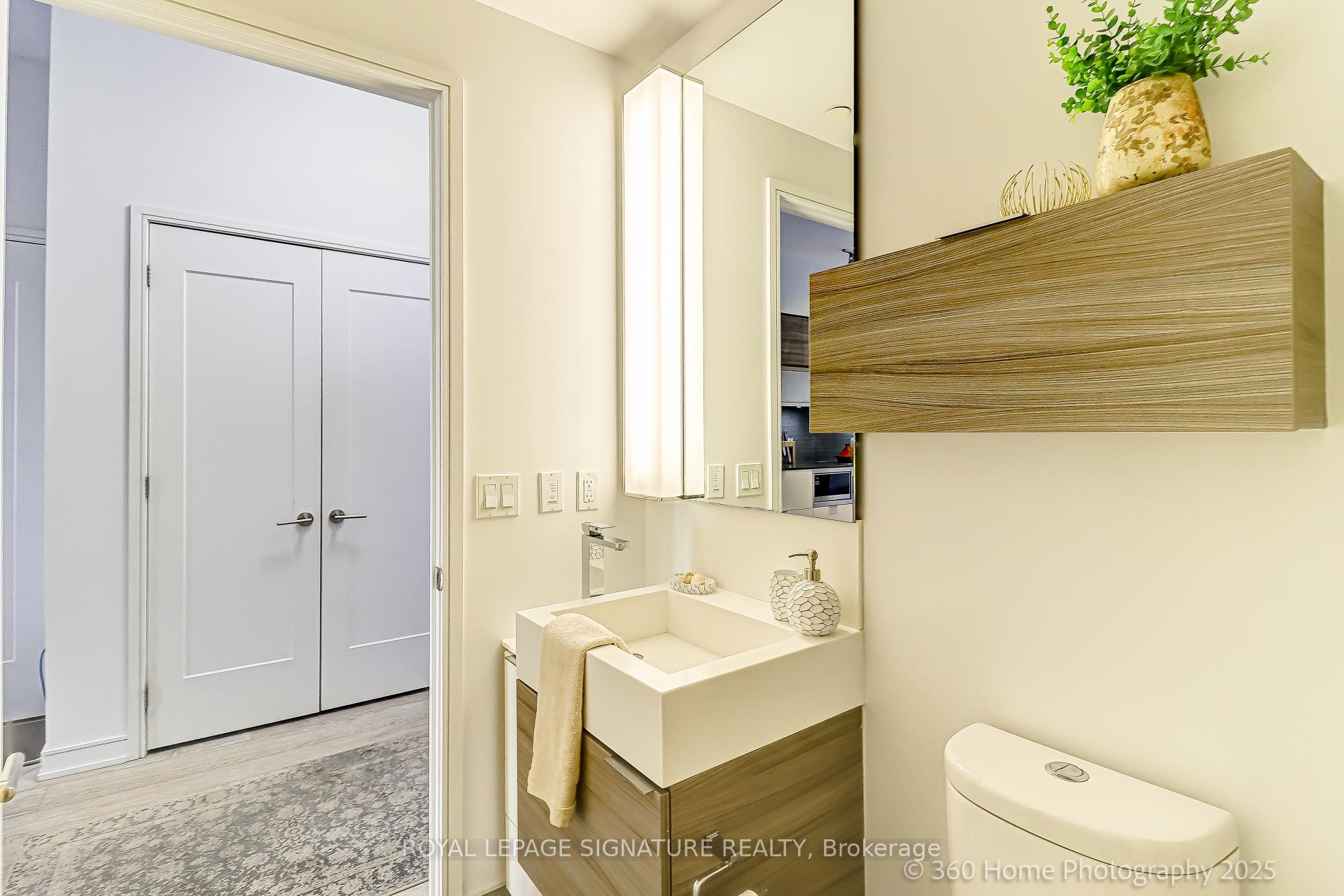 Photo 13 of Unit 2203, 88 Scott Street, Toronto, Church-Yonge Corridor — HOMEH
