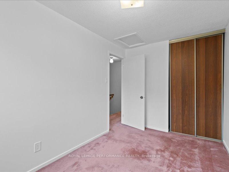 Photo 13 of Unit 167, 1512 Lassiter Terrace, Ottawa, Beaconwood — HOMEH