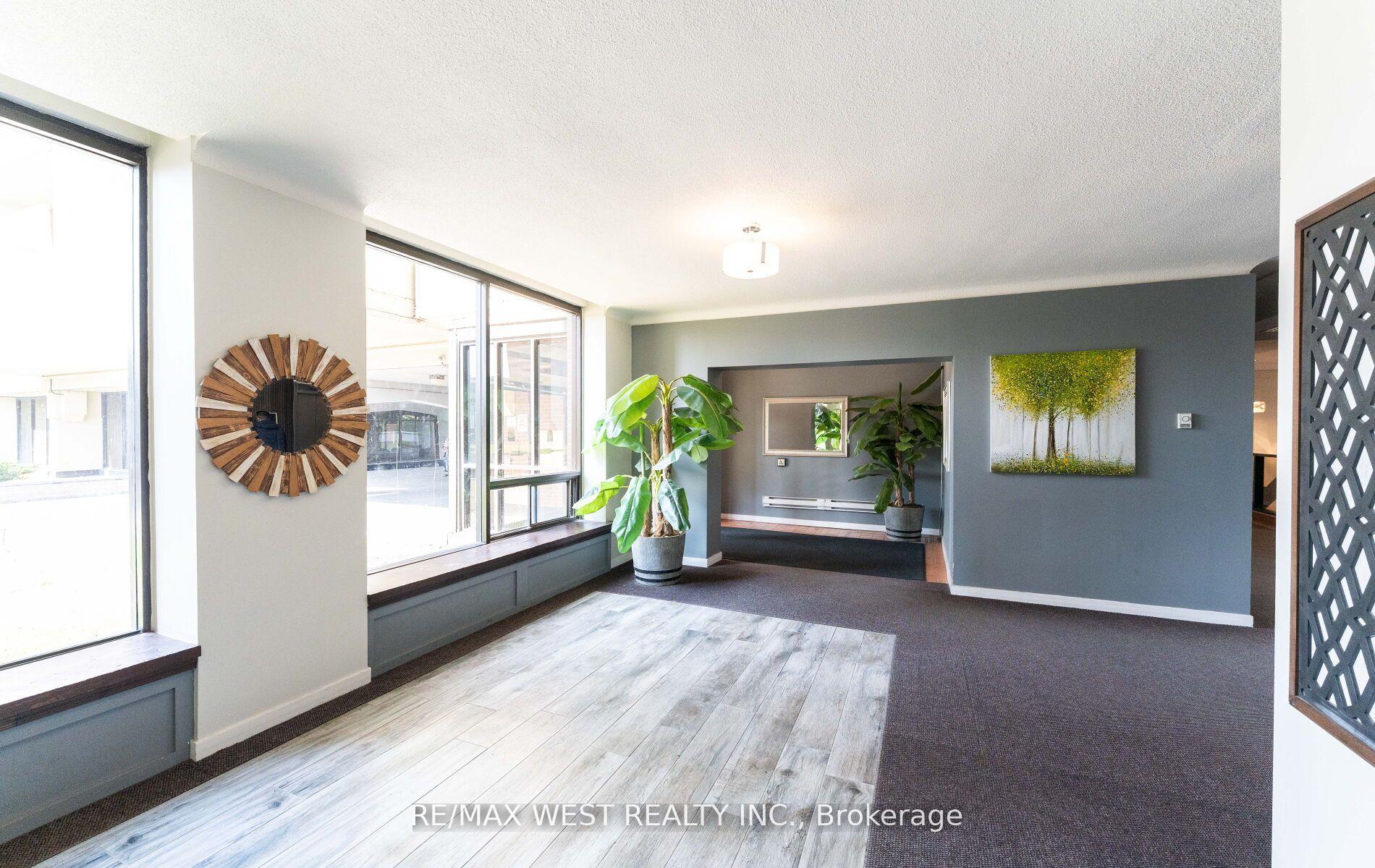 Photo 7 of Unit 2910, 5 Massey Square, Toronto, Crescent Town — HOMEH