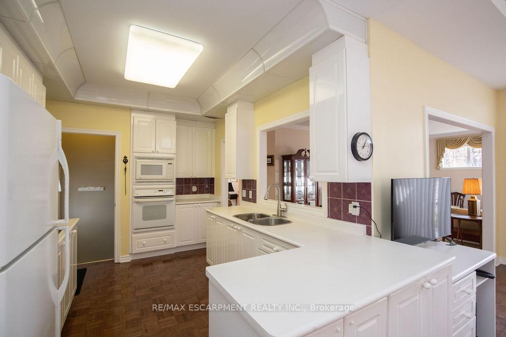 Photo 16 of Unit 13, 91 Silverbirch Boulevard, Hamilton, Villages of Glancaster — HOMEH