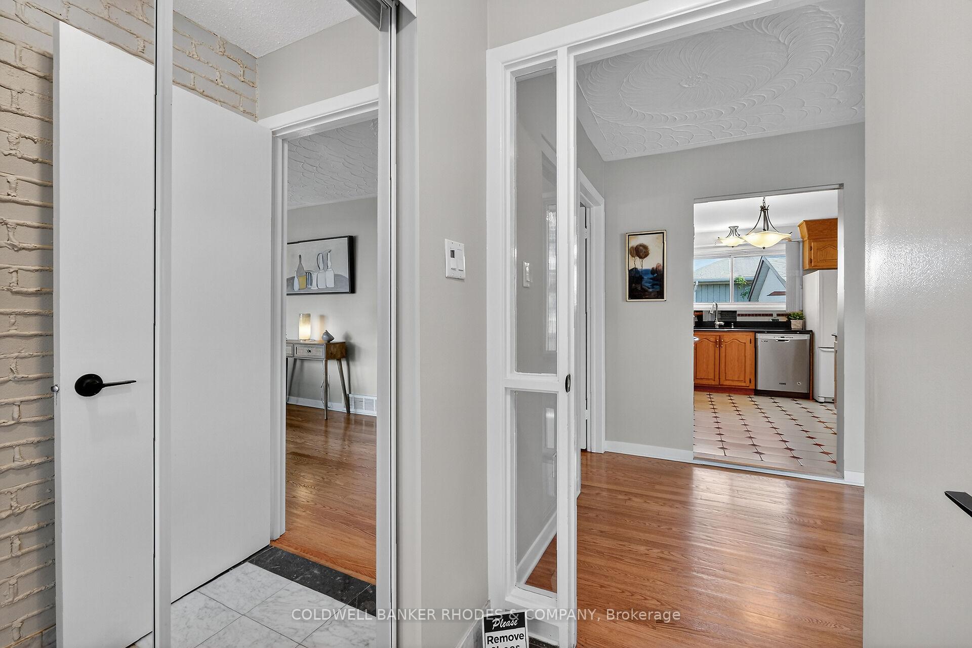 Photo 3 of 11 Willeth Avenue, Ottawa, City View/Skyline/Fisher Heights/Parkwood Hills — HOMEH