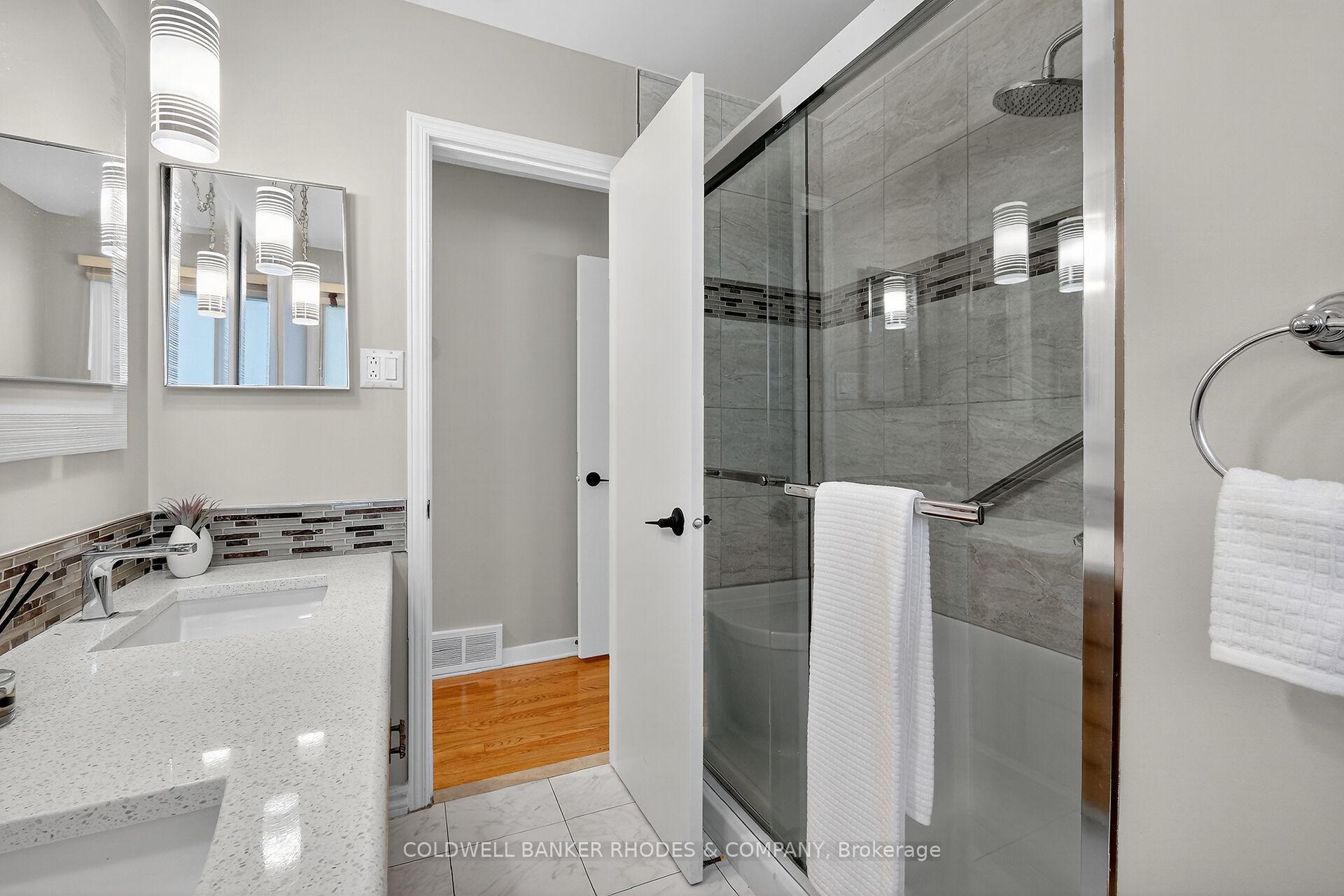Photo 16 of 11 Willeth Avenue, Ottawa, City View/Skyline/Fisher Heights/Parkwood Hills — HOMEH