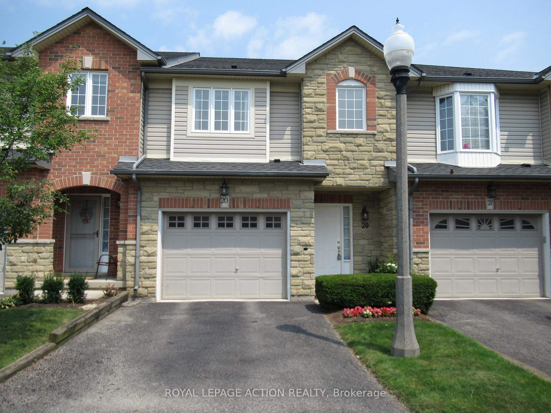 Photo 4 of Unit 20, 232 Stonehenge Drive, Hamilton, Meadowlands — HOMEH