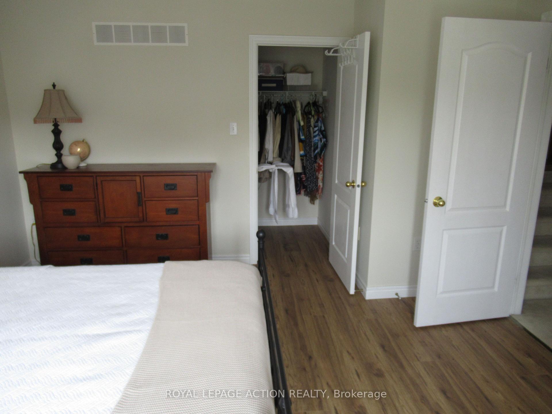Photo 17 of Unit 20, 232 Stonehenge Drive, Hamilton, Meadowlands — HOMEH