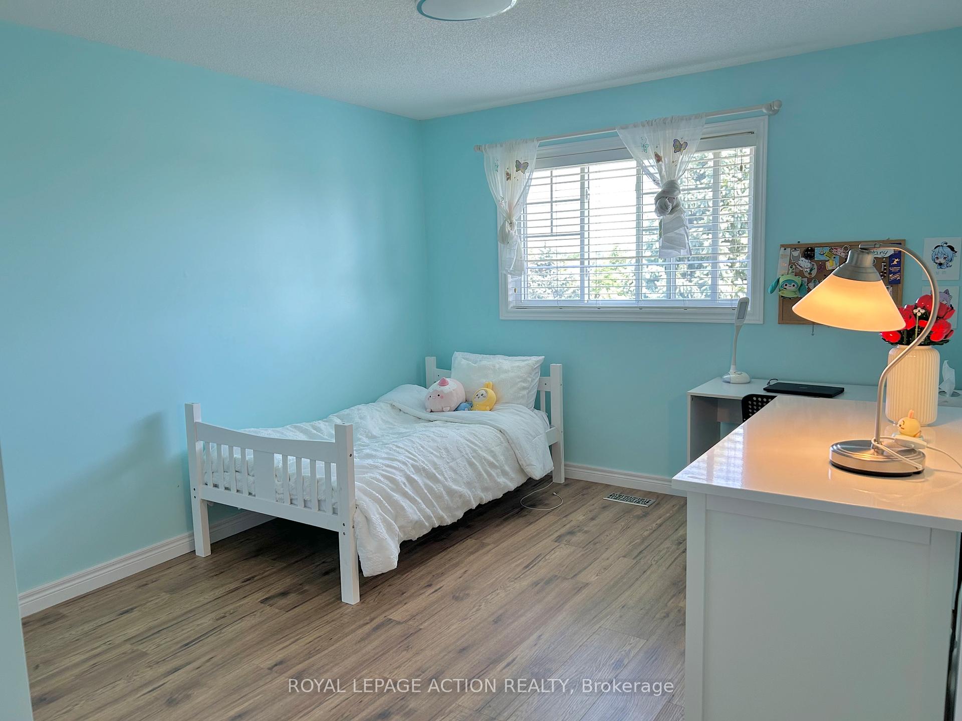 Photo 19 of Unit 20, 232 Stonehenge Drive, Hamilton, Meadowlands — HOMEH
