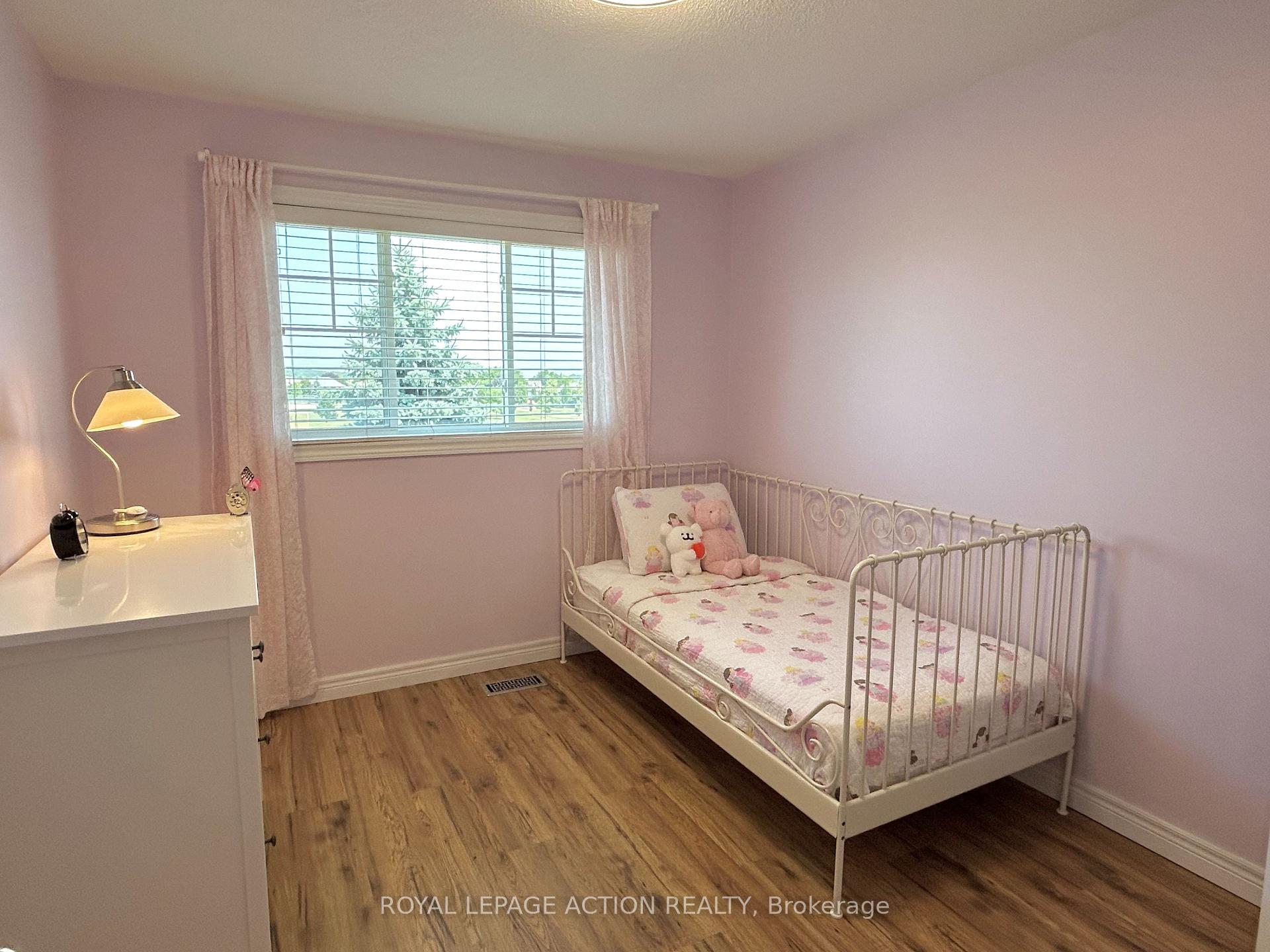 Photo 20 of Unit 20, 232 Stonehenge Drive, Hamilton, Meadowlands — HOMEH