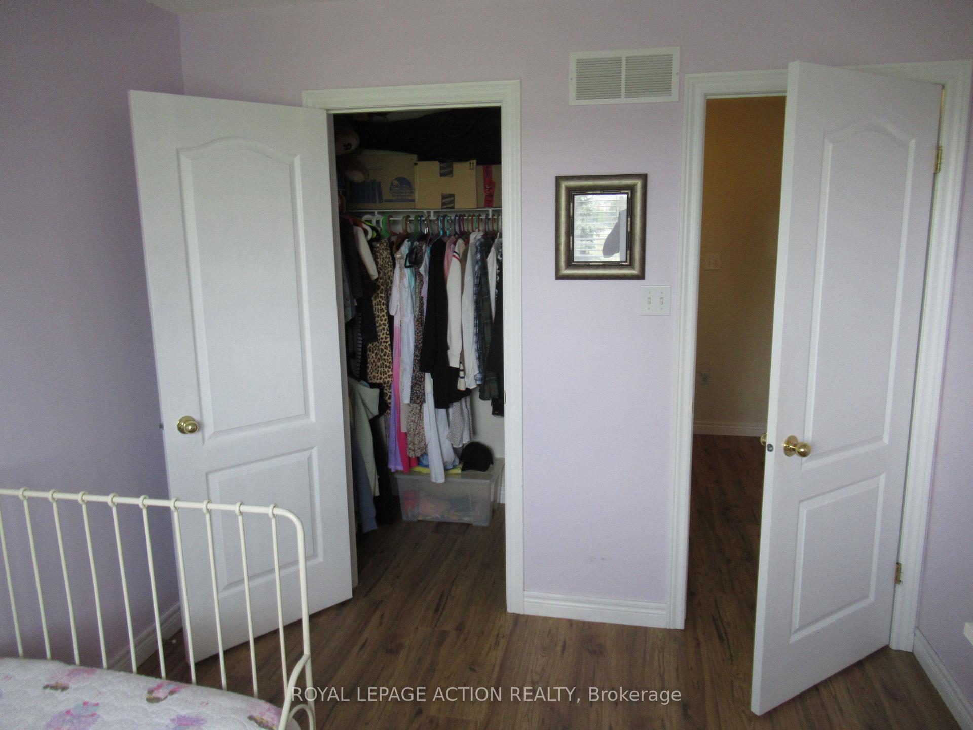 Photo 21 of Unit 20, 232 Stonehenge Drive, Hamilton, Meadowlands — HOMEH