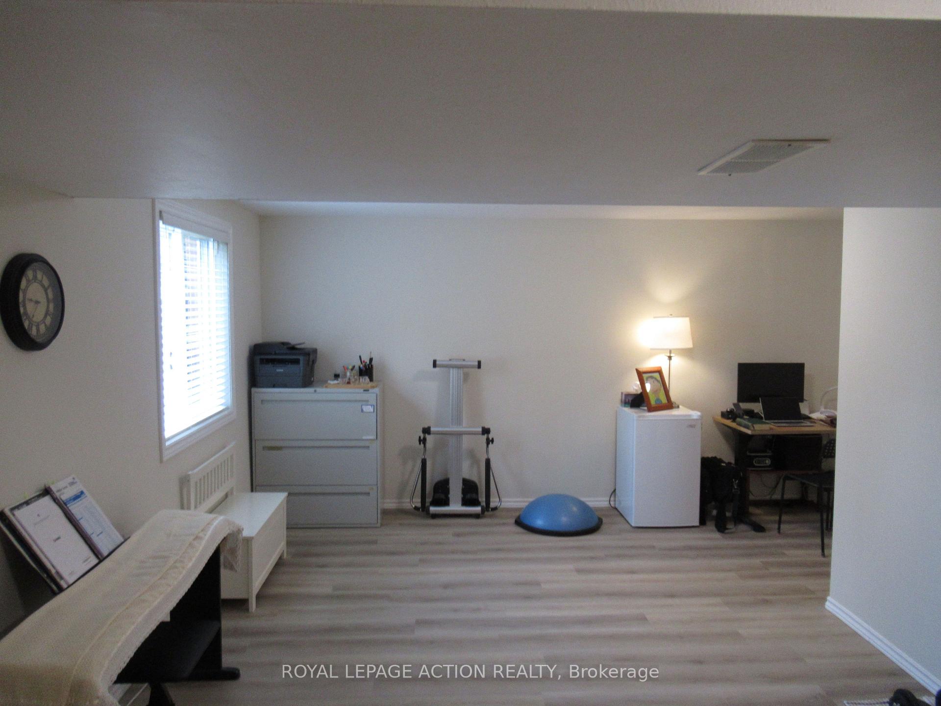 Photo 28 of Unit 20, 232 Stonehenge Drive, Hamilton, Meadowlands — HOMEH
