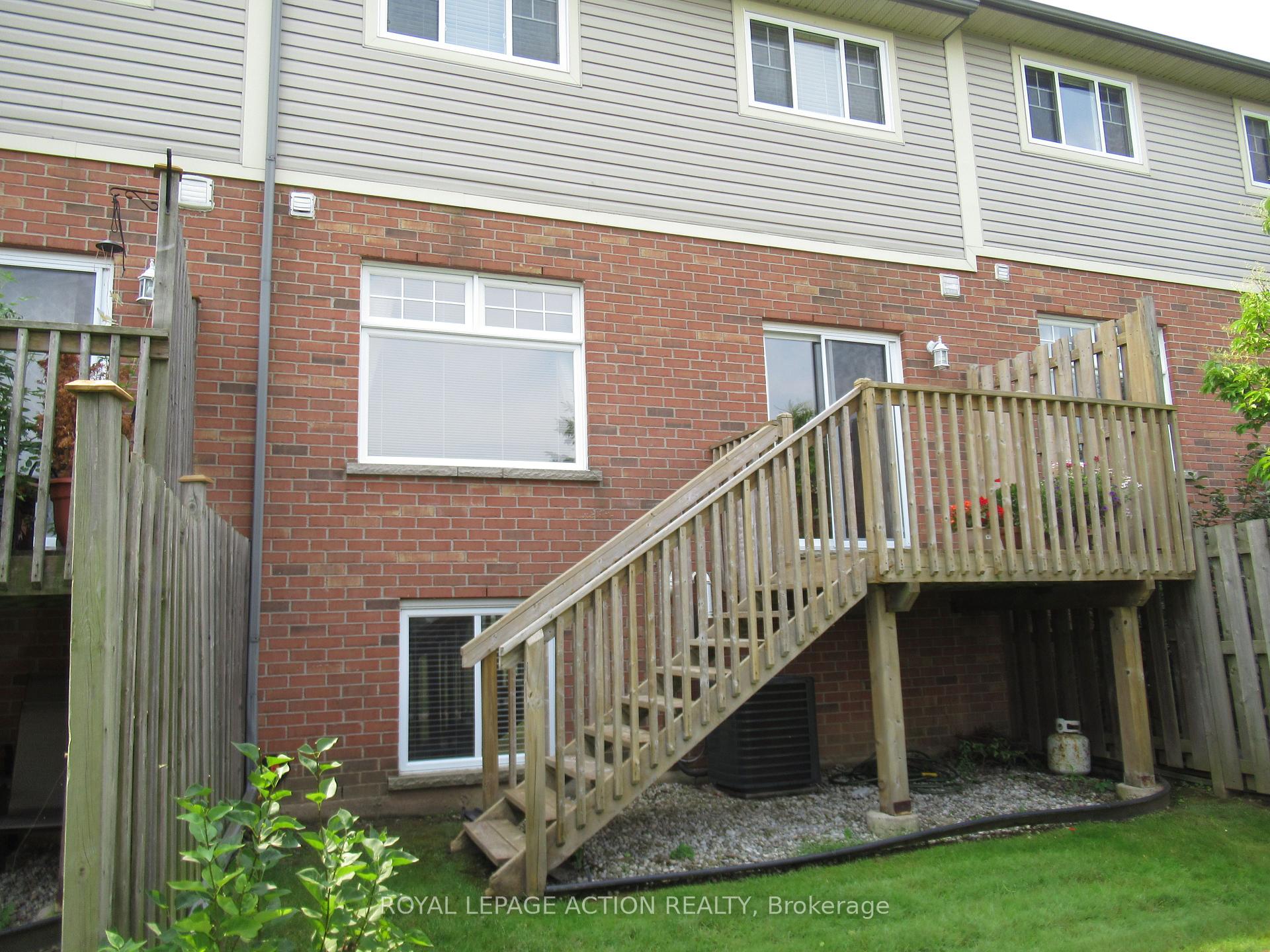Photo 35 of Unit 20, 232 Stonehenge Drive, Hamilton, Meadowlands — HOMEH