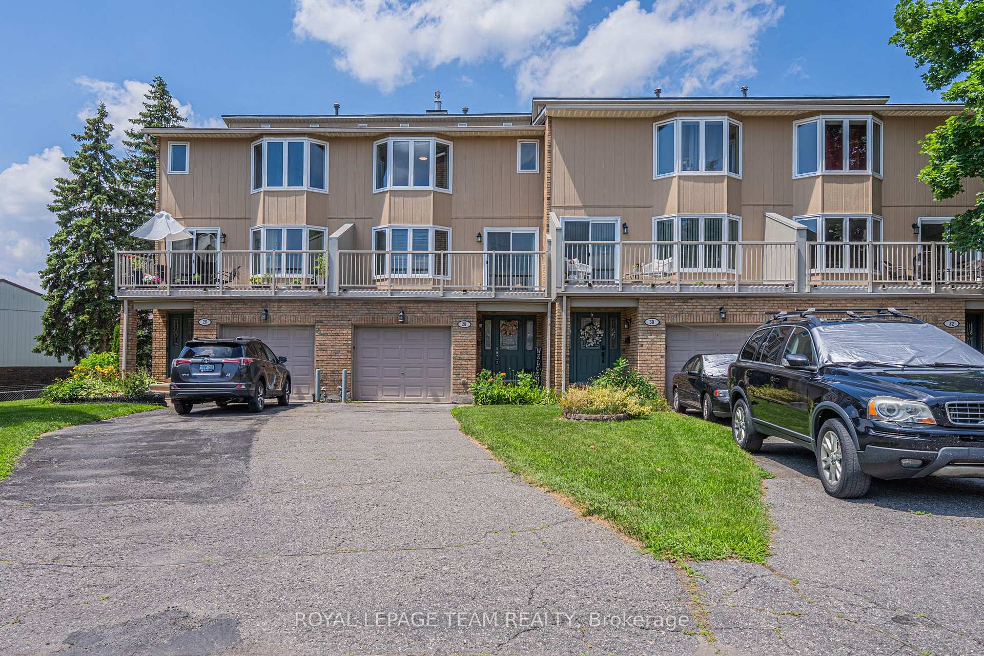 Photo 1 of 28 Huntview Private, Ottawa, Hunt Club/Western Community — HOMEH