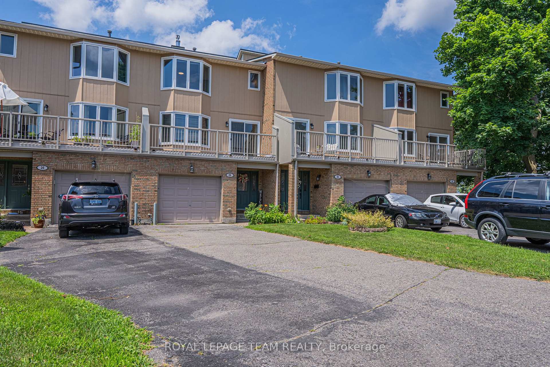 Photo 2 of 28 Huntview Private, Ottawa, Hunt Club/Western Community — HOMEH