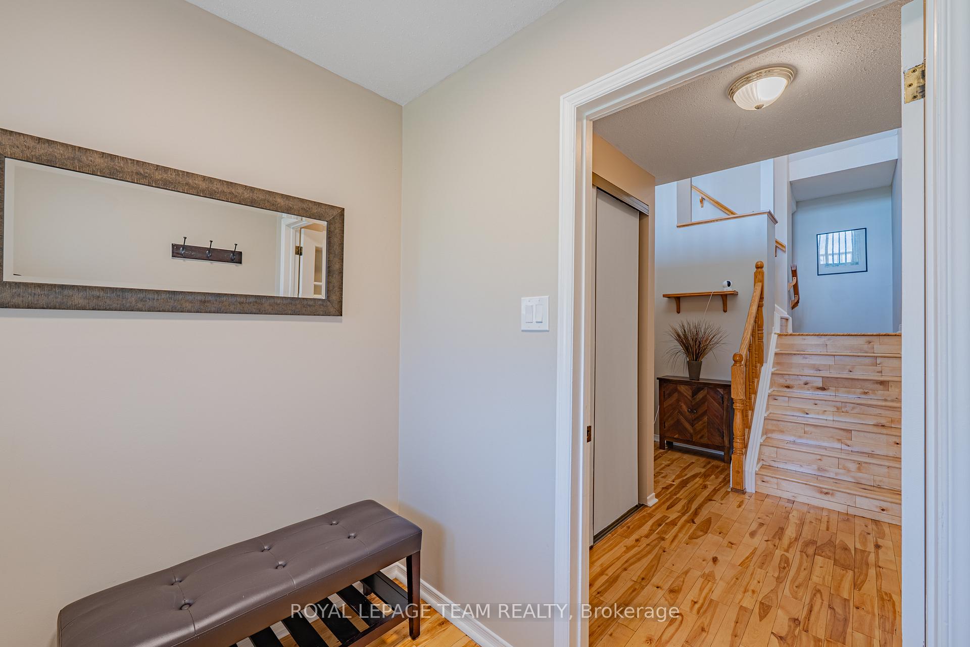 Photo 7 of 28 Huntview Private, Ottawa, Hunt Club/Western Community — HOMEH