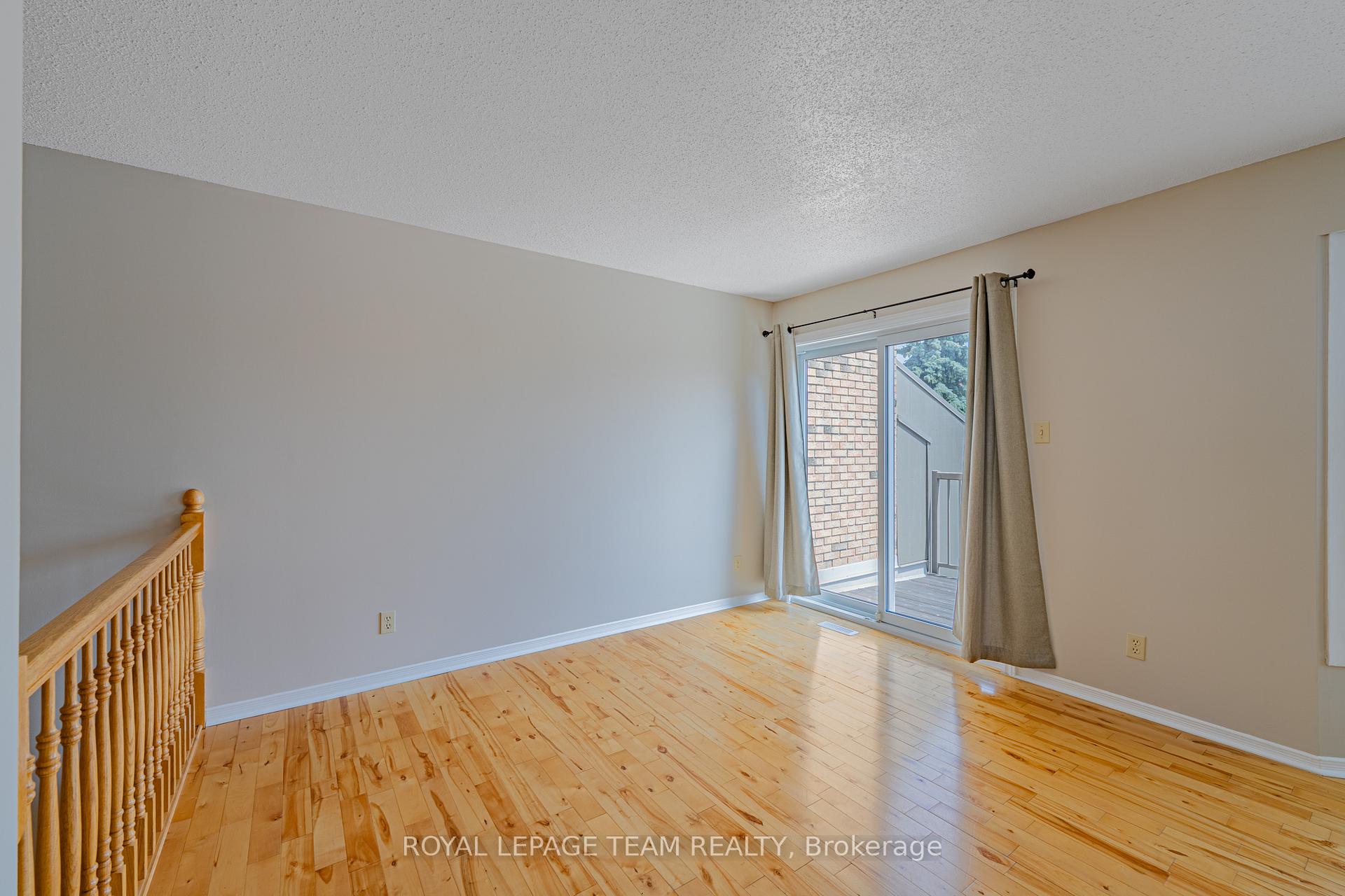 Photo 11 of 28 Huntview Private, Ottawa, Hunt Club/Western Community — HOMEH