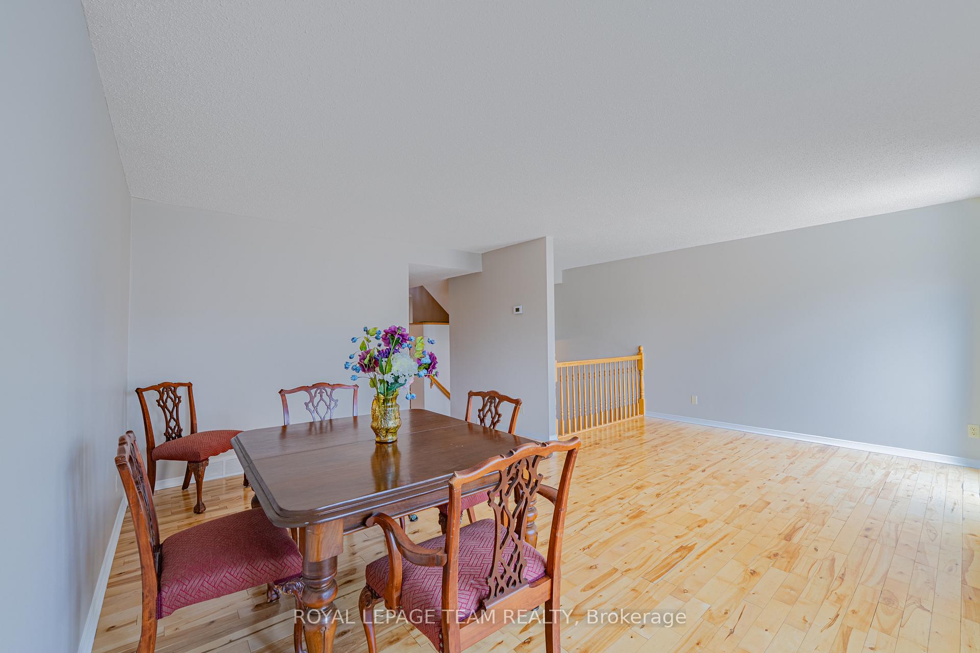 Photo 14 of 28 Huntview Private, Ottawa, Hunt Club/Western Community — HOMEH