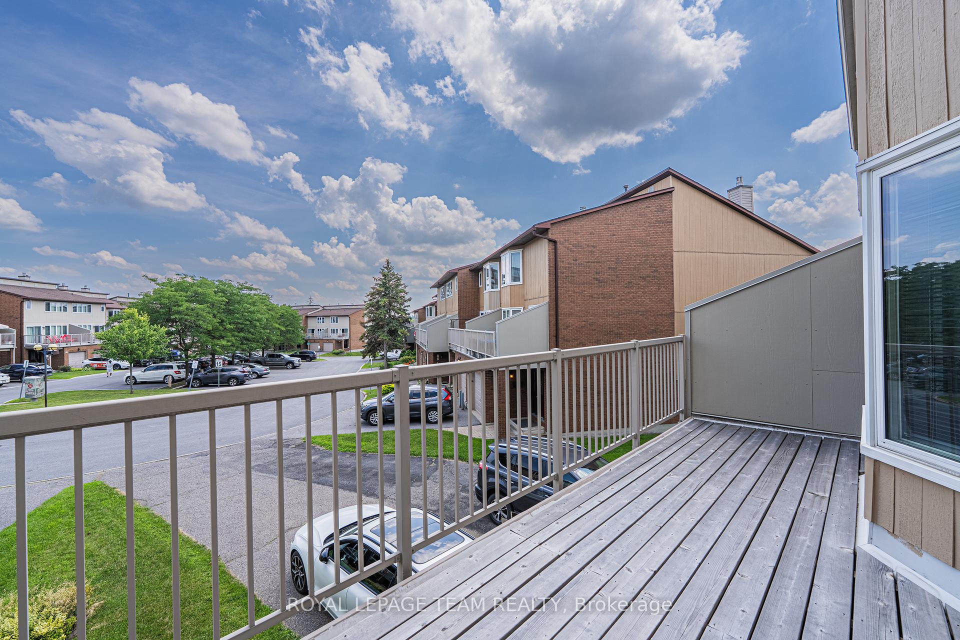 Photo 15 of 28 Huntview Private, Ottawa, Hunt Club/Western Community — HOMEH