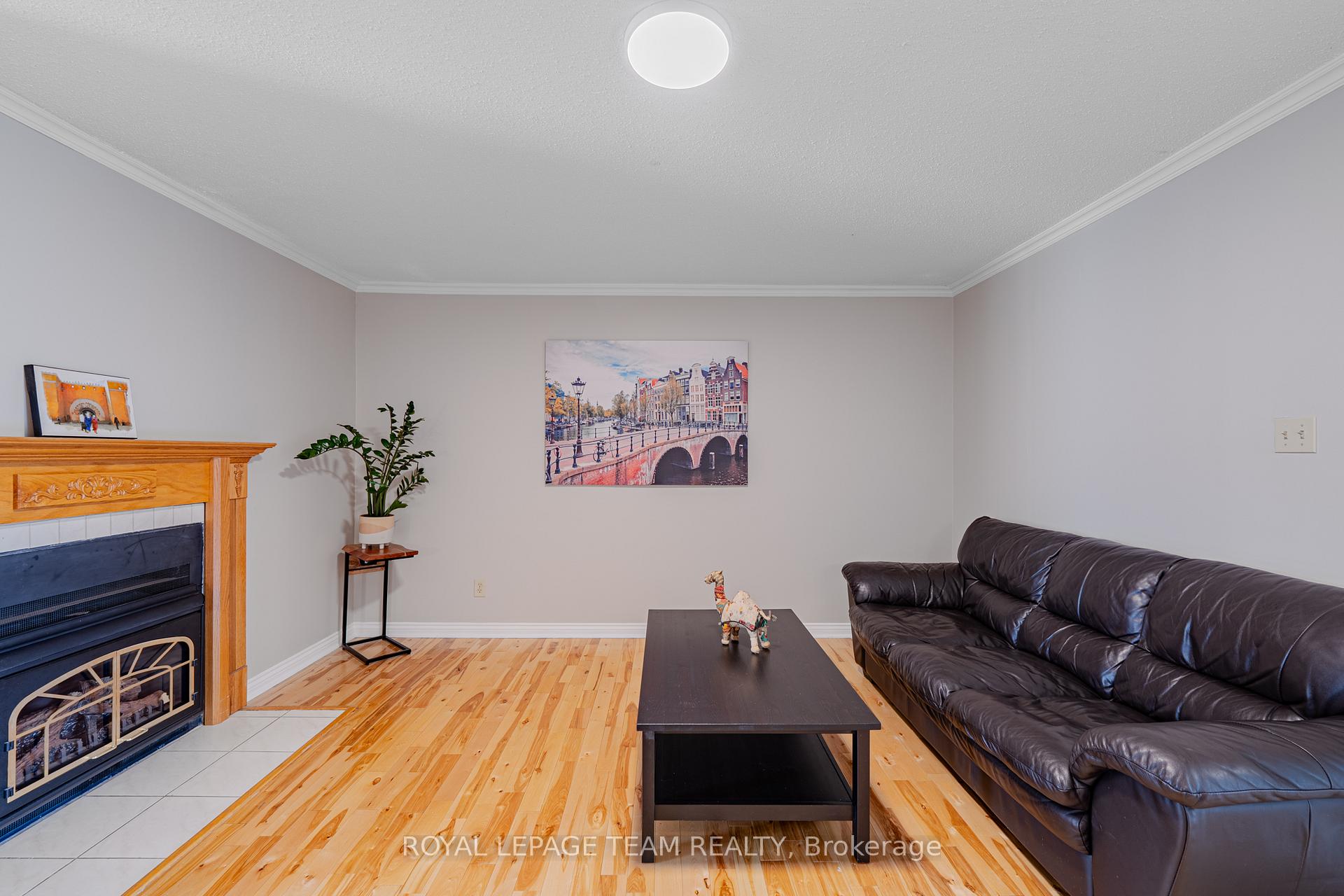 Photo 19 of 28 Huntview Private, Ottawa, Hunt Club/Western Community — HOMEH