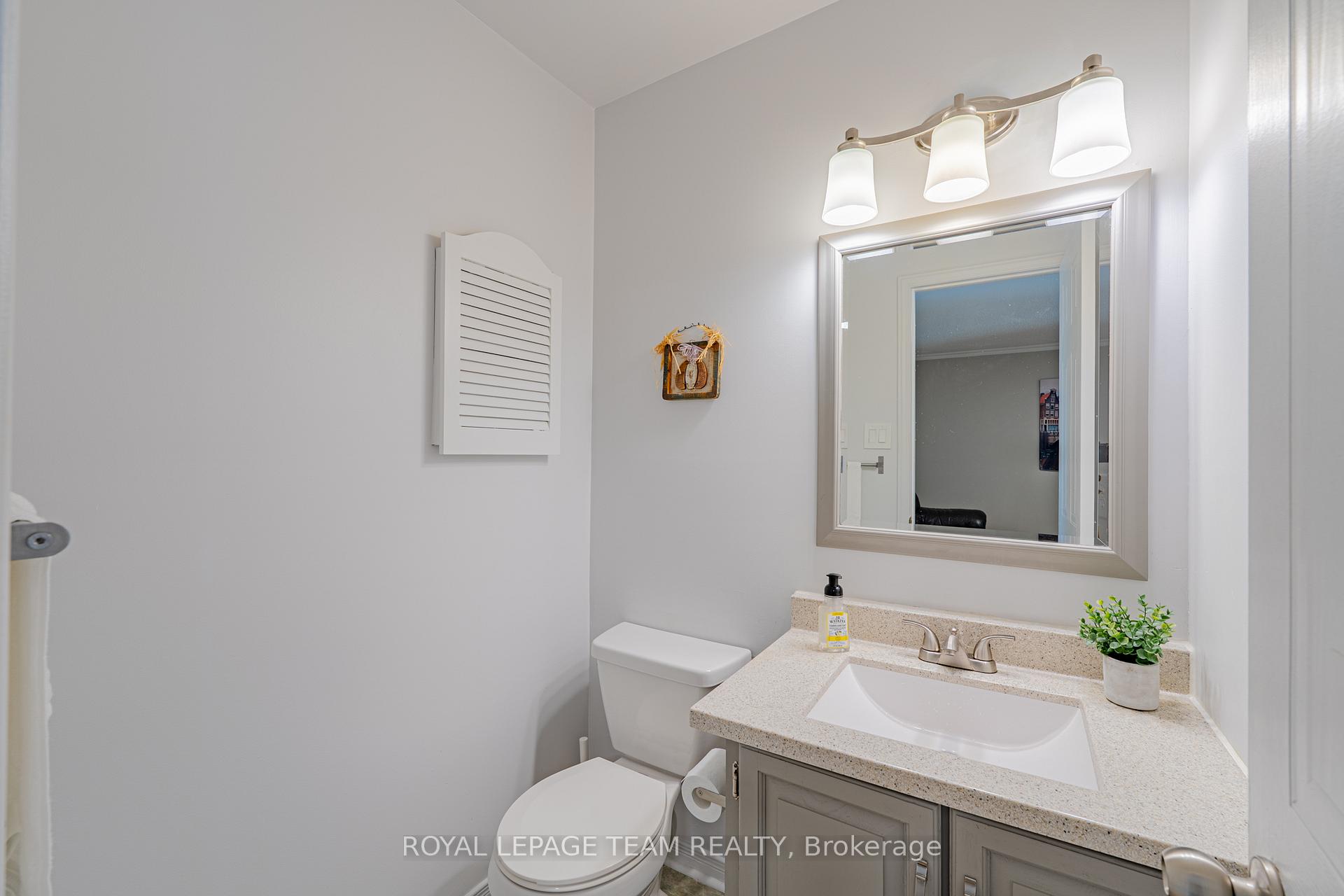 Photo 21 of 28 Huntview Private, Ottawa, Hunt Club/Western Community — HOMEH