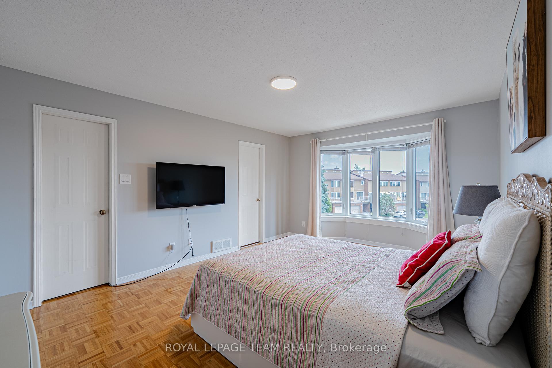 Photo 31 of 28 Huntview Private, Ottawa, Hunt Club/Western Community — HOMEH