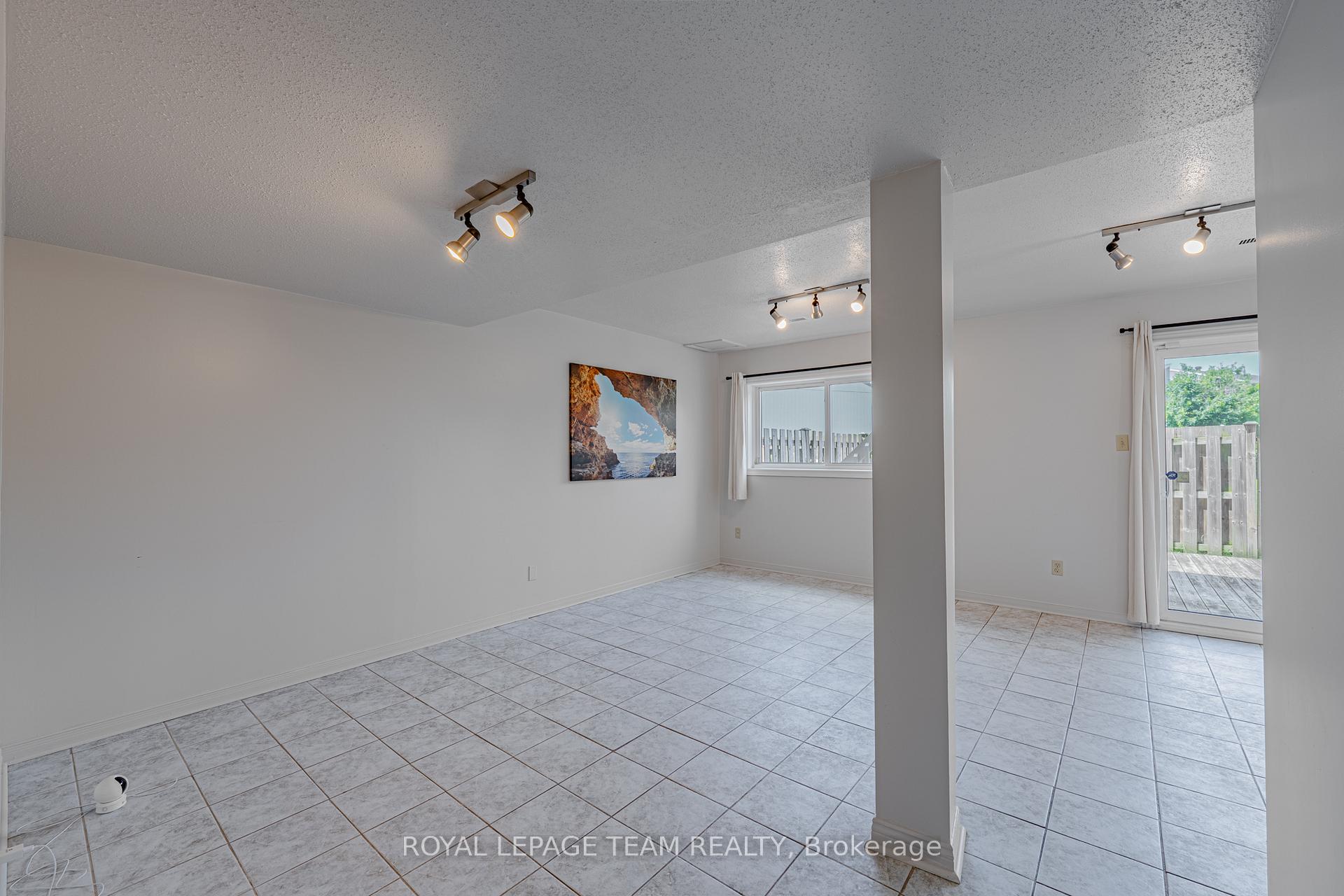 Photo 40 of 28 Huntview Private, Ottawa, Hunt Club/Western Community — HOMEH