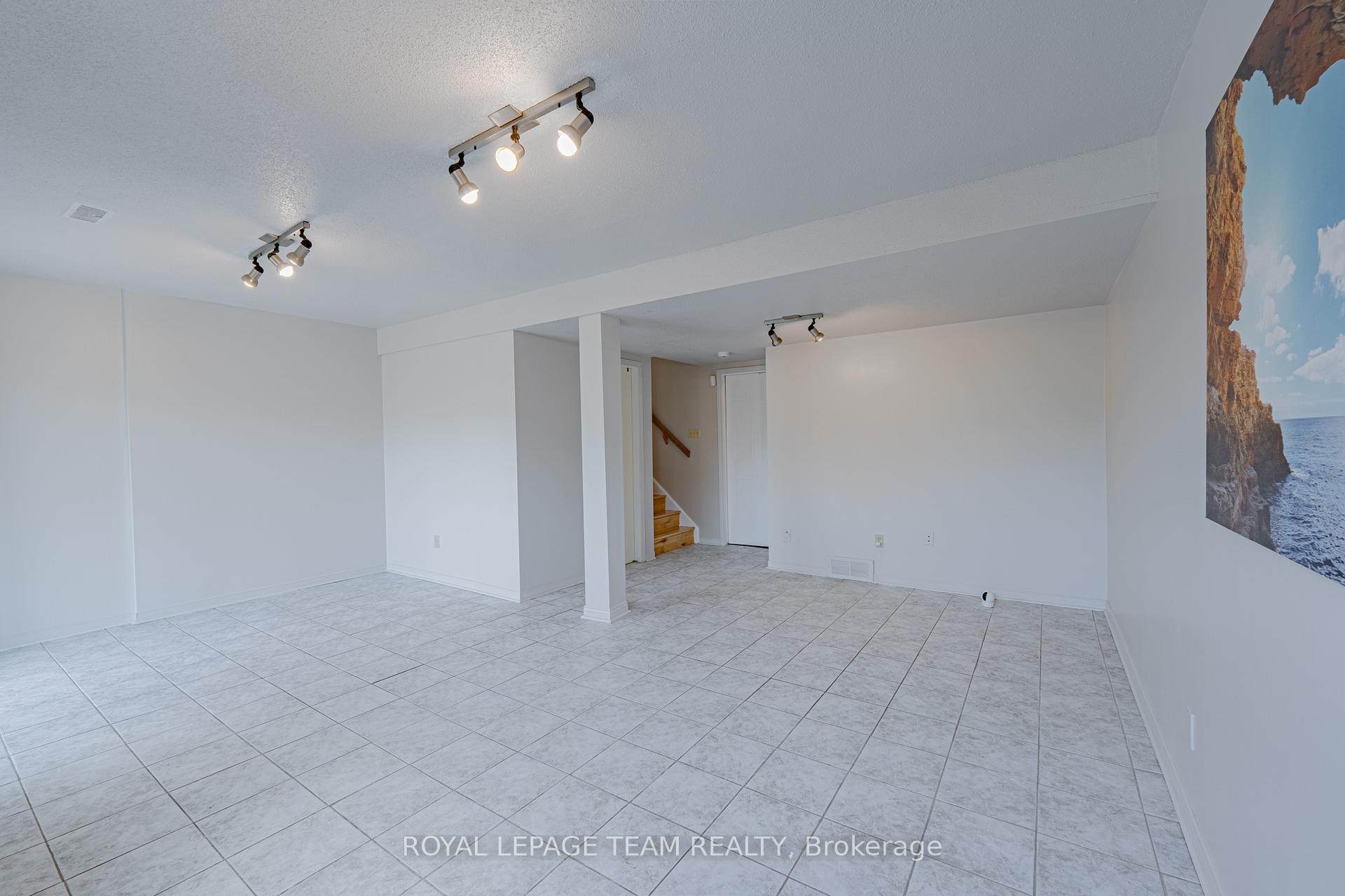 Photo 41 of 28 Huntview Private, Ottawa, Hunt Club/Western Community — HOMEH